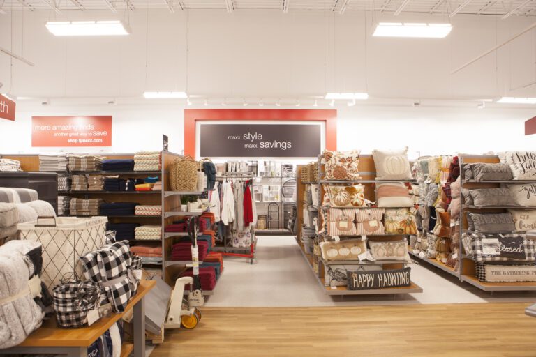 Glen Hollow Shopping Center – TJ MAXX