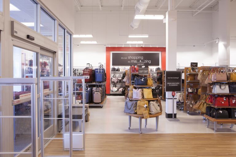 Glen Hollow Shopping Center – TJ MAXX